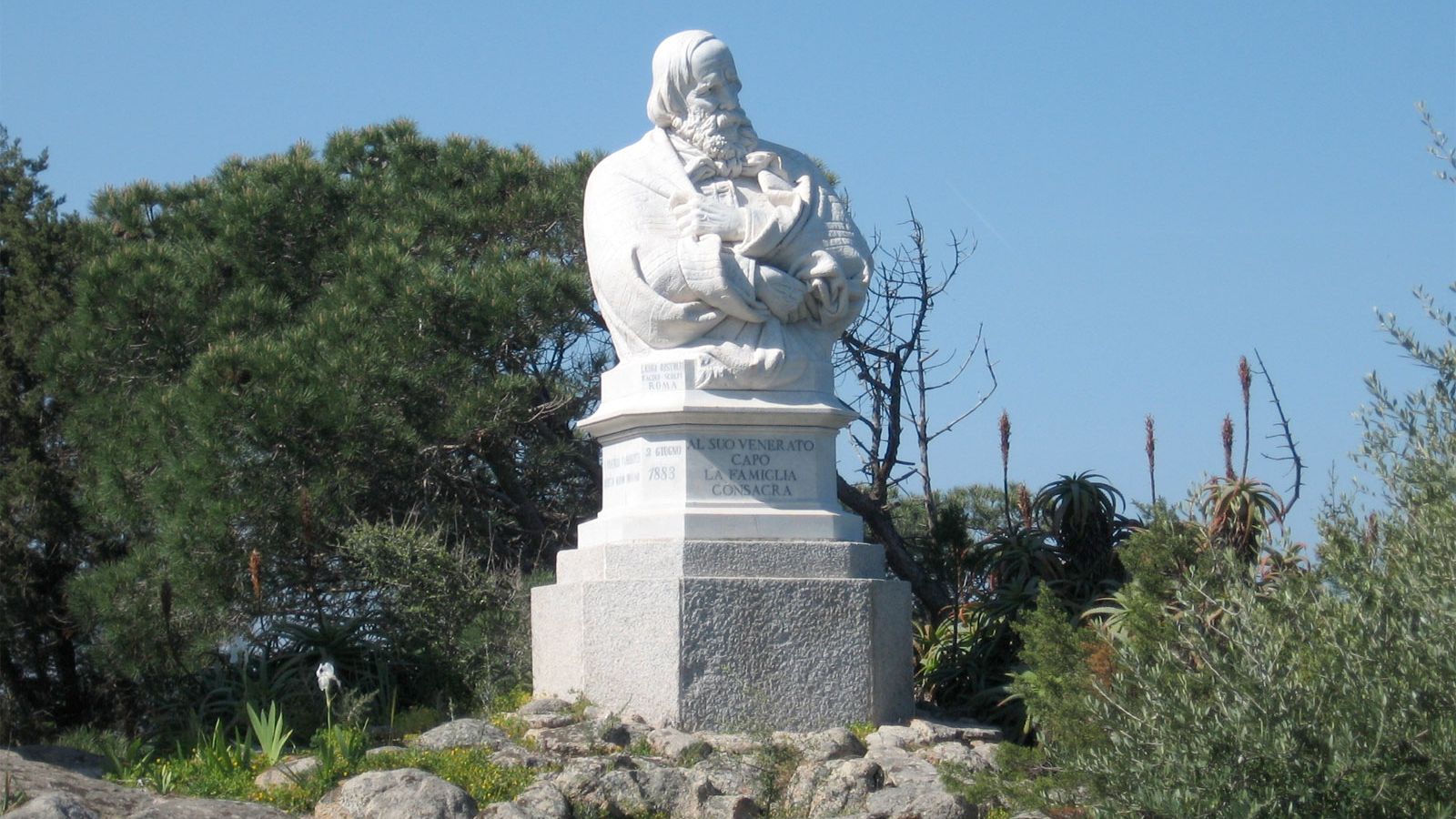 Foto monumento Giuseppe Garibaldi - La Maddalena (OT)